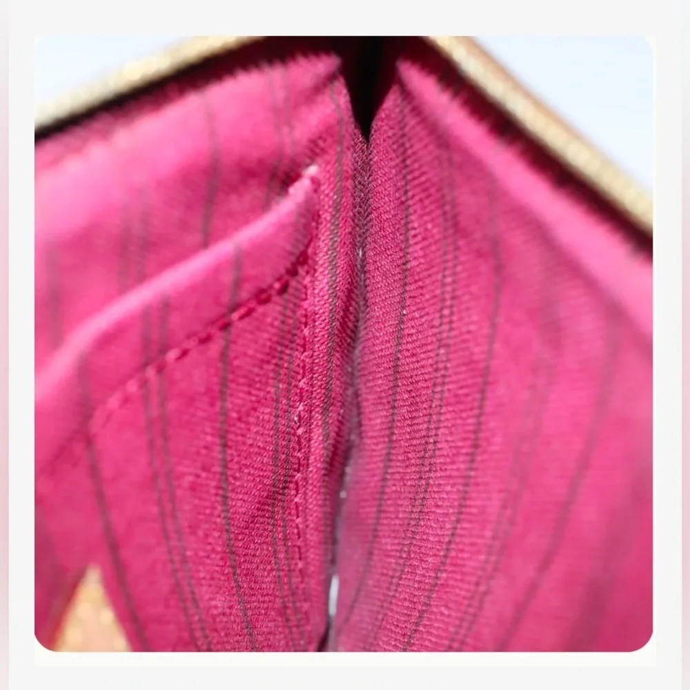 Louis  Vuitton Pochette- very good condition. Authentic guaranteed - Picture 4 of 12